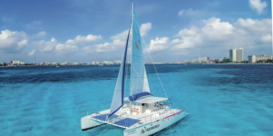 Panorámica del catamarán a Isla Mujeres en Cancún