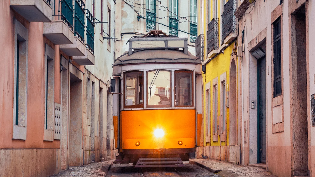 Tranvía en Lisboa, Portugal punto del plan Ronda Ibérica de Mundoturs