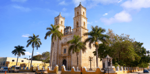 Vista exterior de la iglesia en Valladolid México