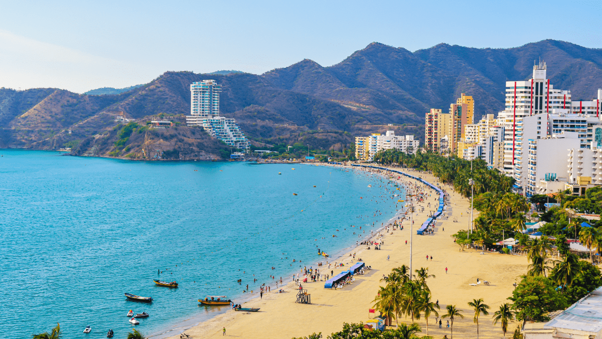 Panorámica de la costa de Santa Marta Colomba